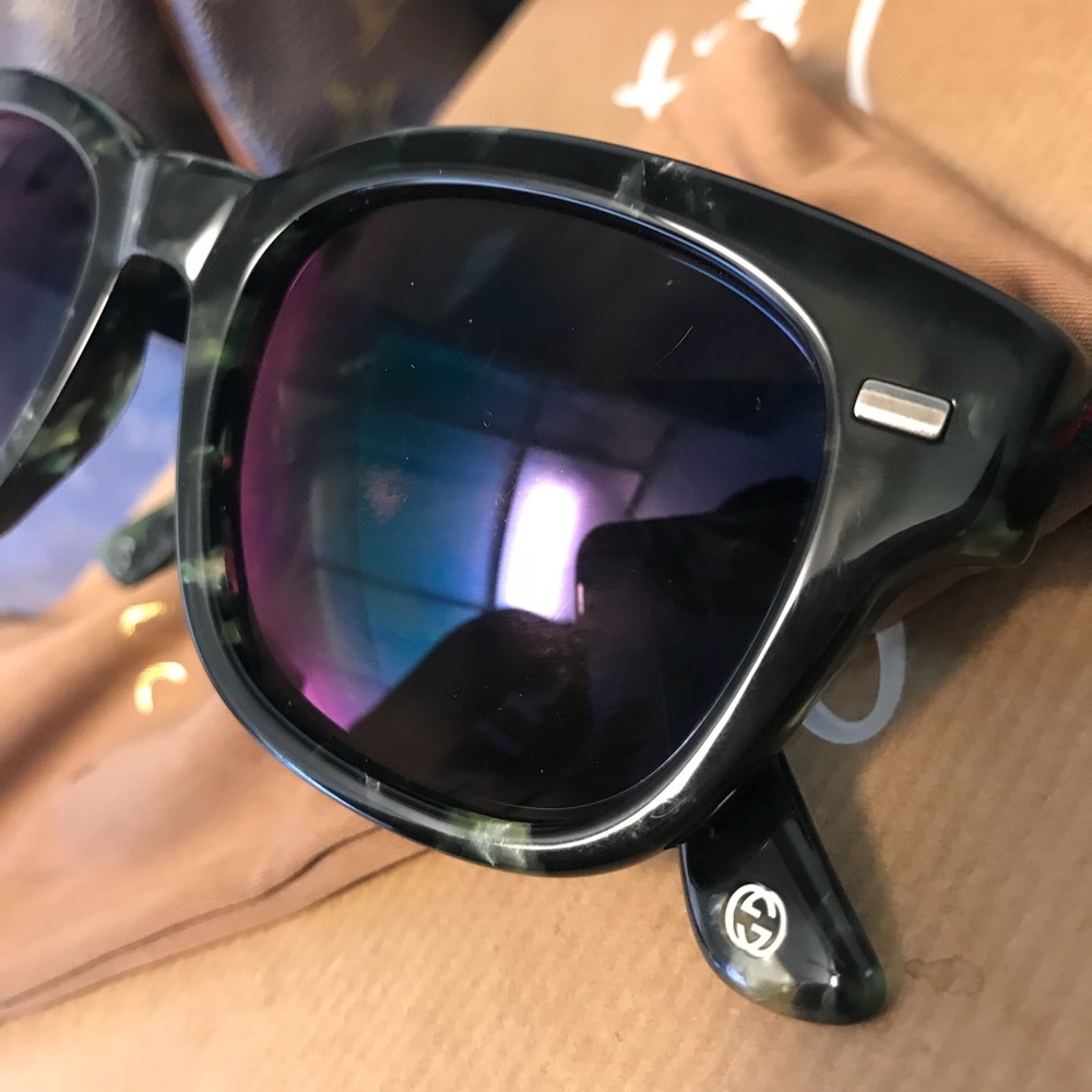  Gucci Sunglasses - Picture 8 of 8
